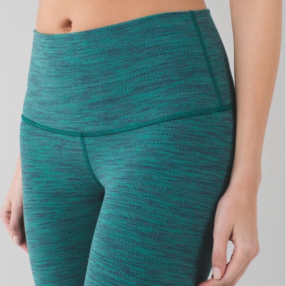 Lululemon Wunder Under Crop (Hi-Rise) *21" - Picture 2 of 8